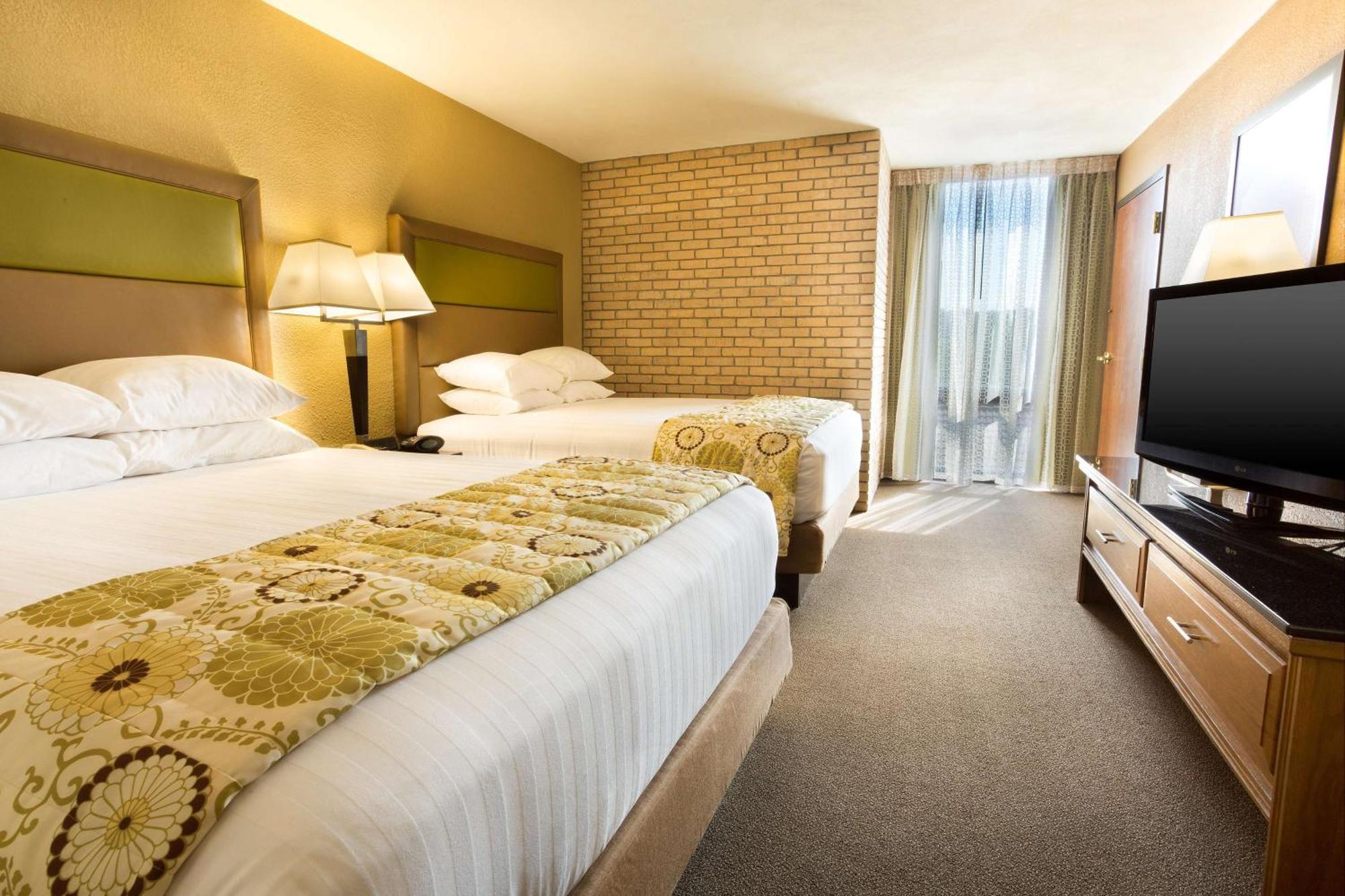 Drury Inn & Suites パデューカ エクステリア 写真