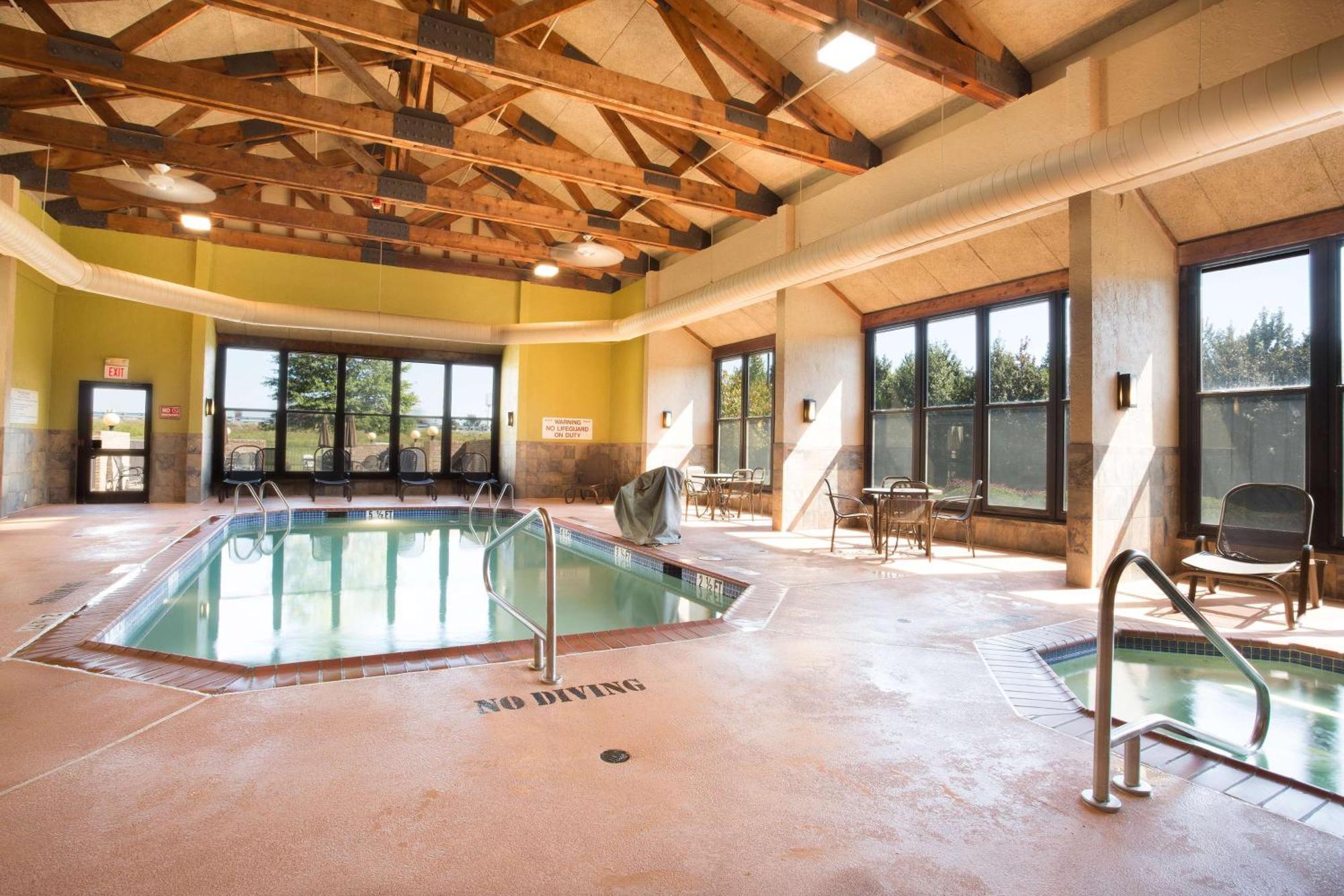 Drury Inn & Suites パデューカ エクステリア 写真
