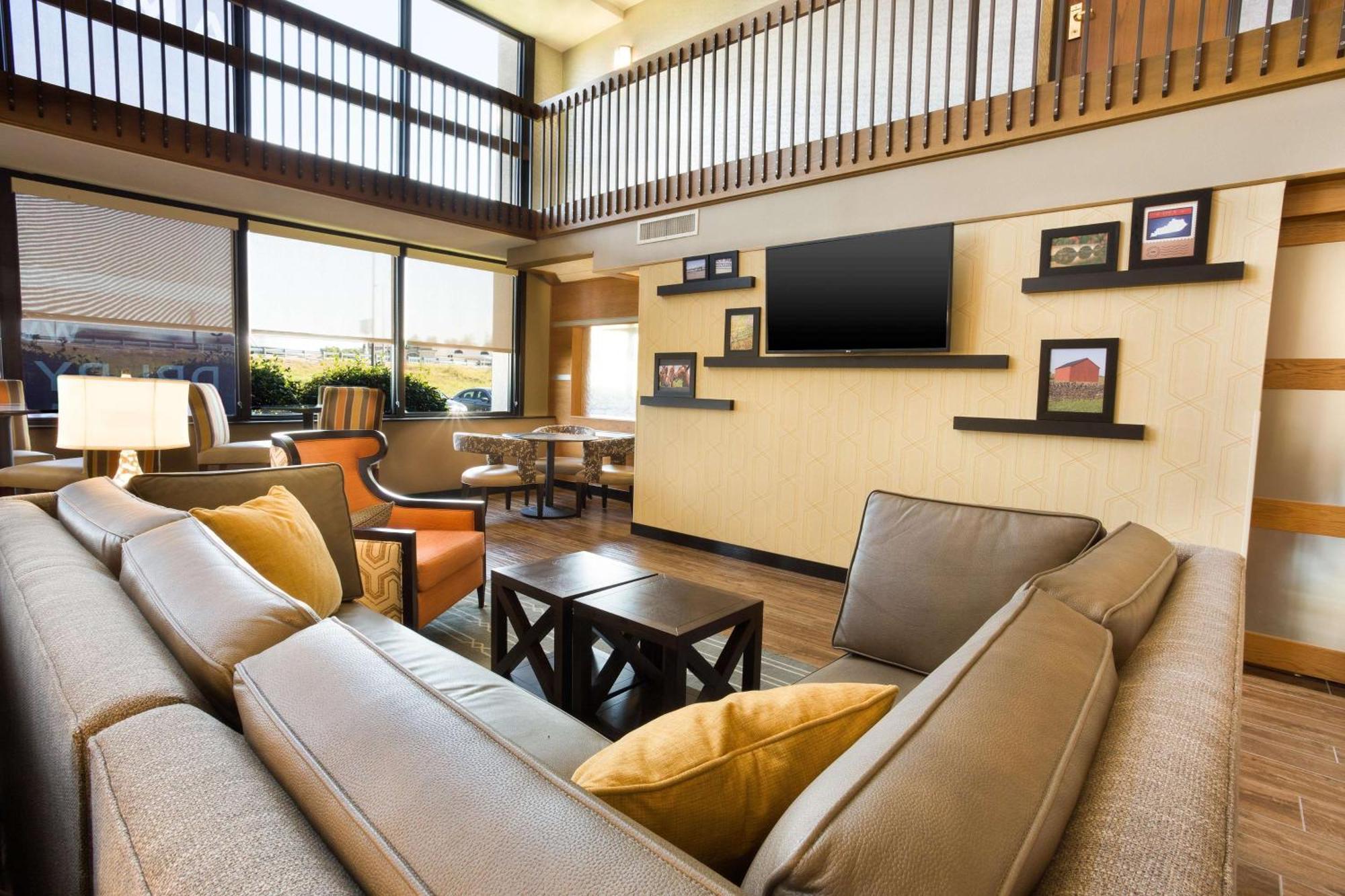Drury Inn & Suites パデューカ エクステリア 写真