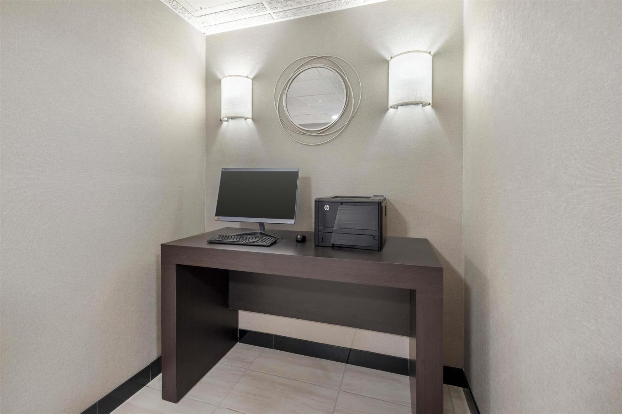 Drury Inn & Suites パデューカ エクステリア 写真