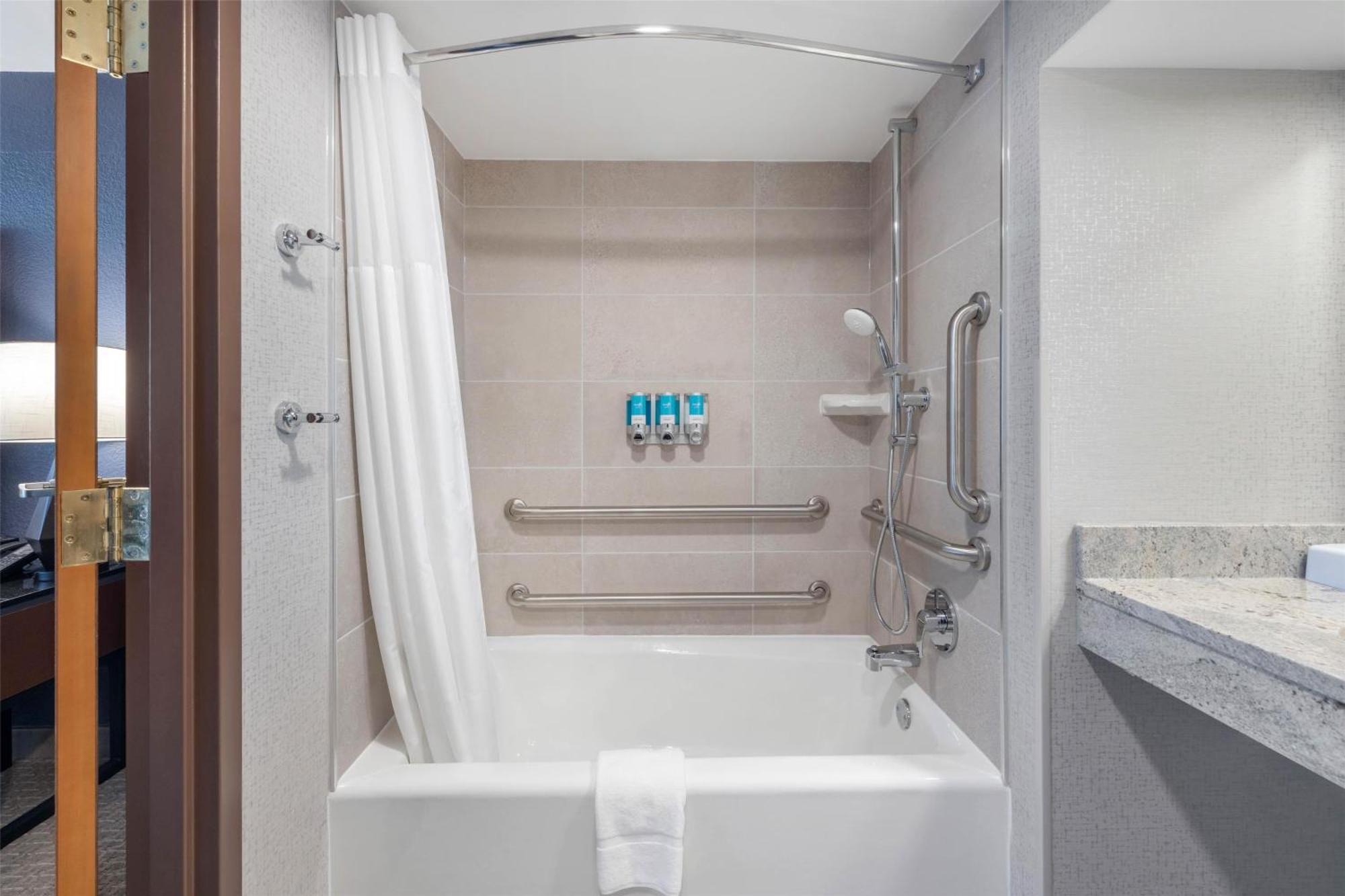 Drury Inn & Suites パデューカ エクステリア 写真