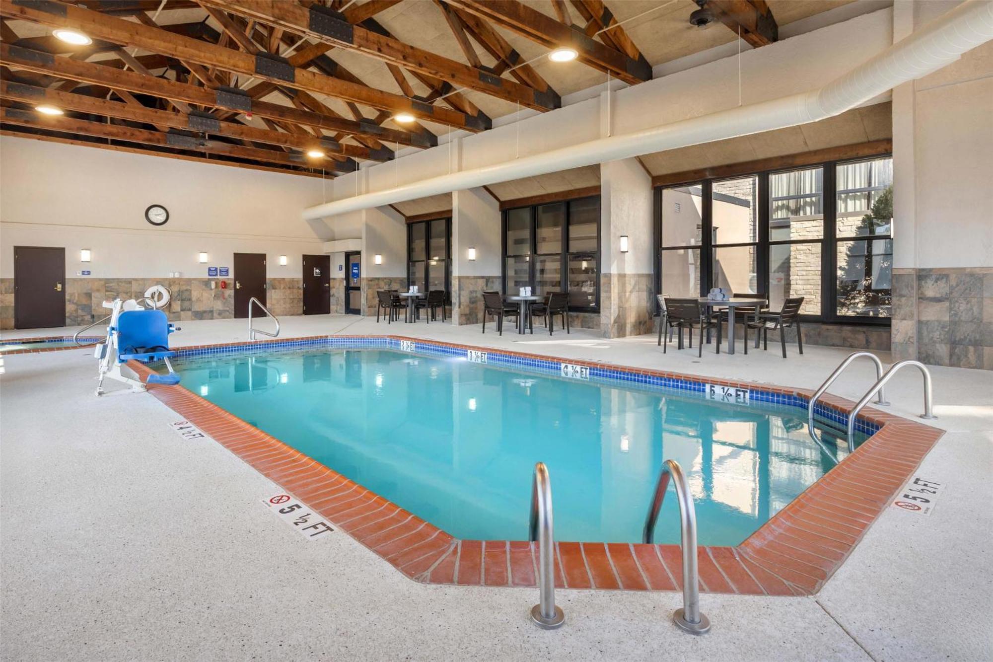 Drury Inn & Suites パデューカ エクステリア 写真