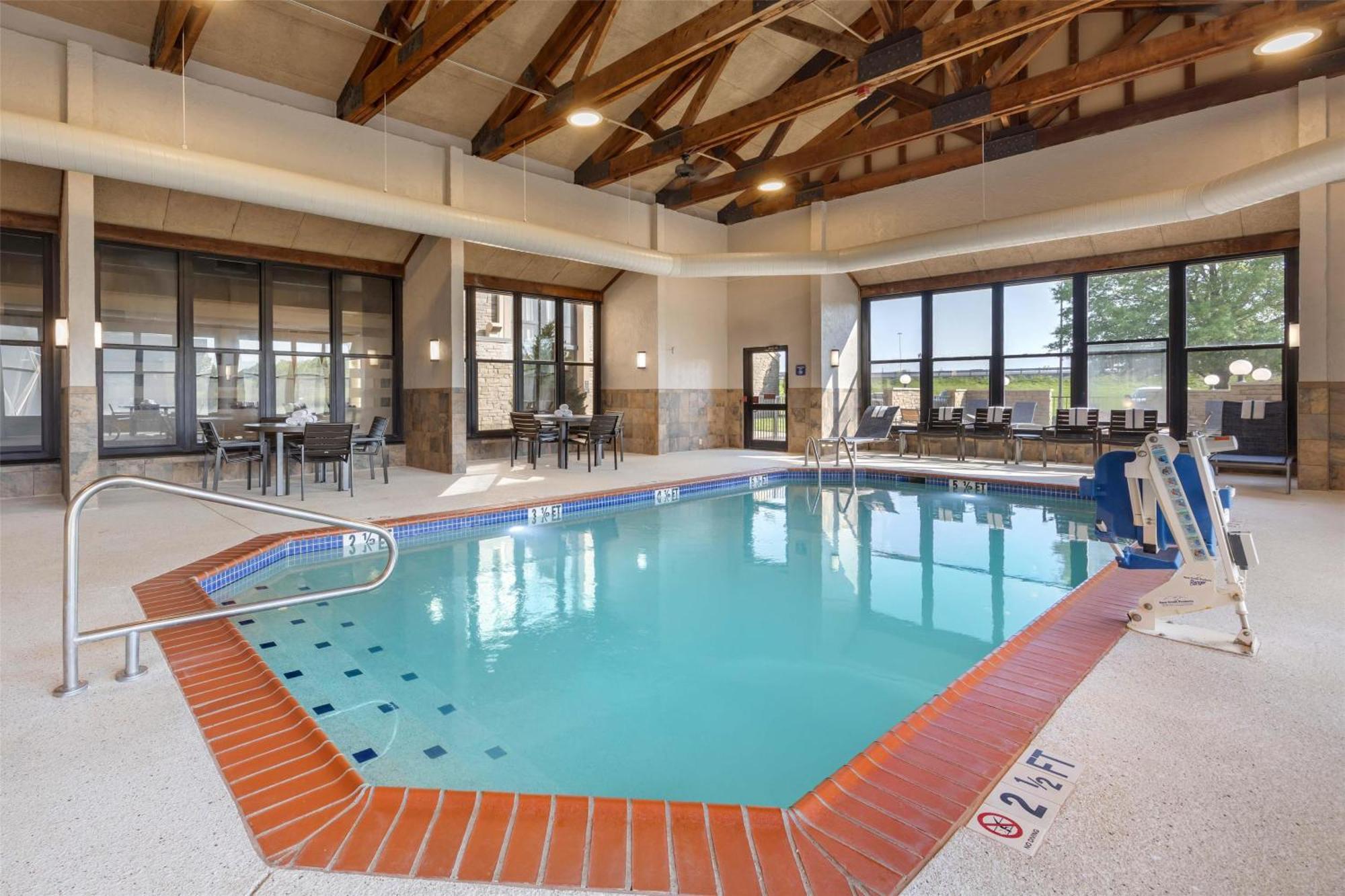 Drury Inn & Suites パデューカ エクステリア 写真