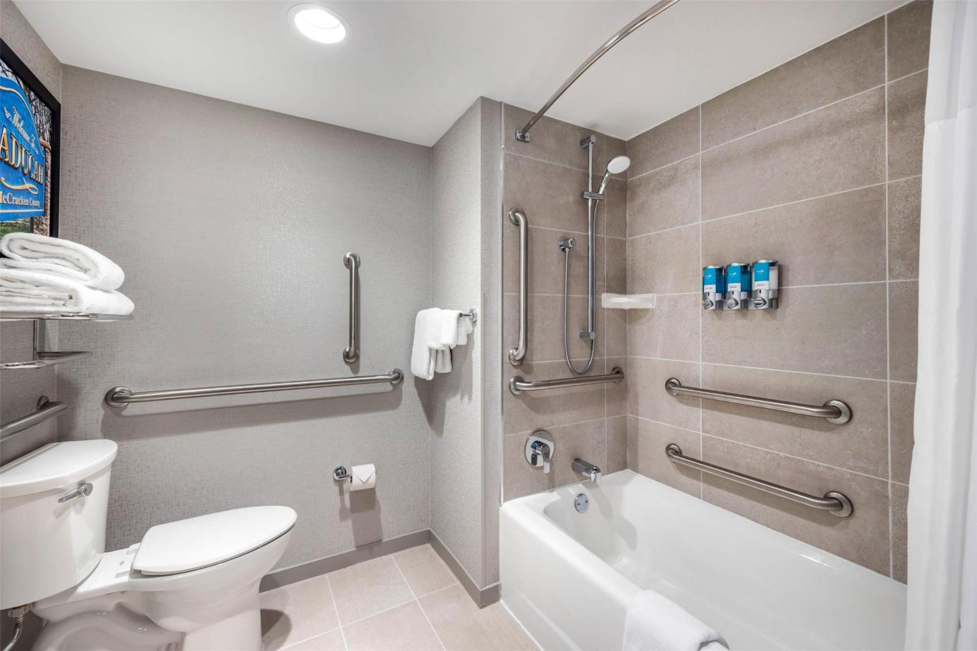 Drury Inn & Suites パデューカ エクステリア 写真