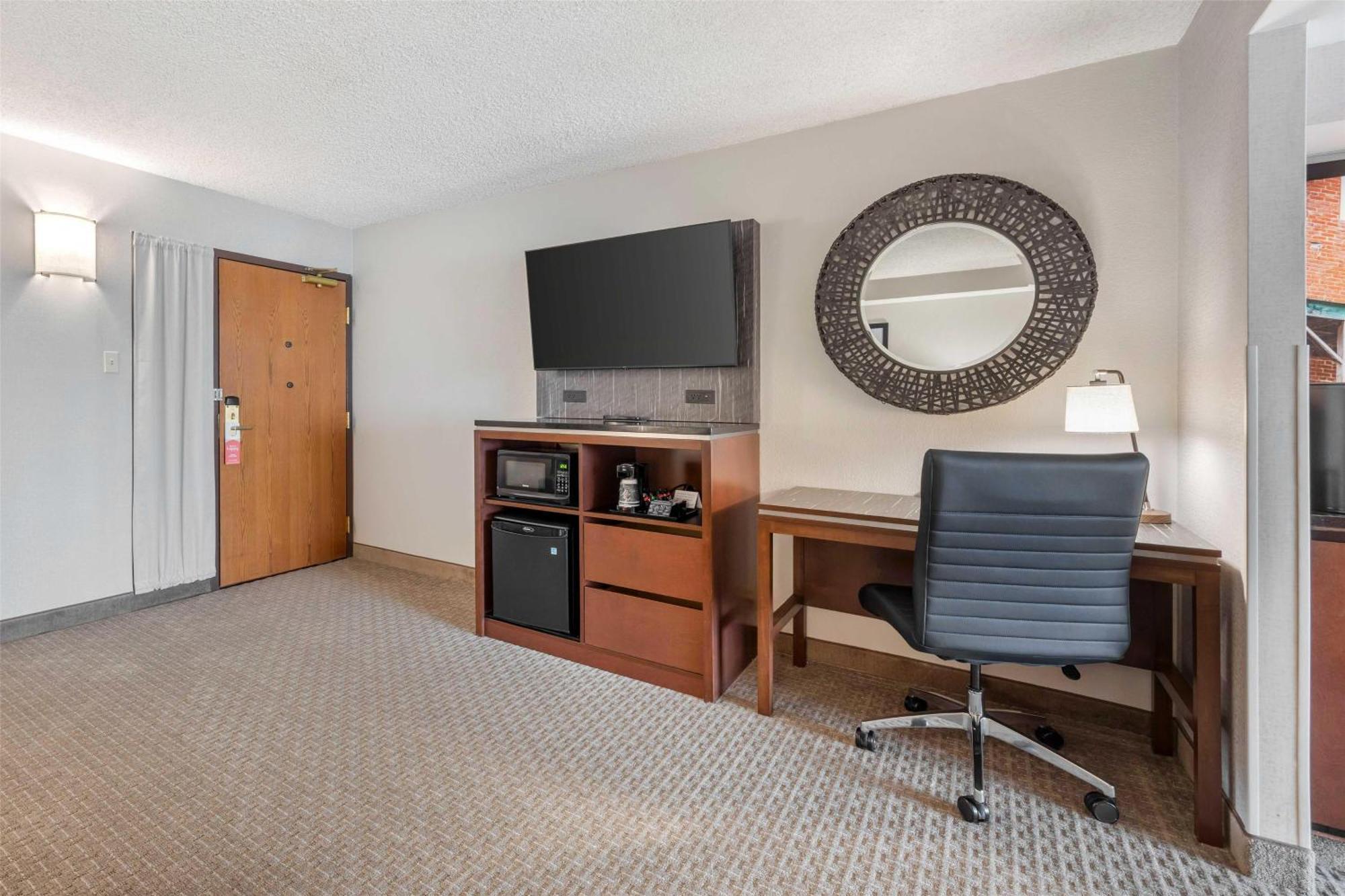 Drury Inn & Suites パデューカ エクステリア 写真