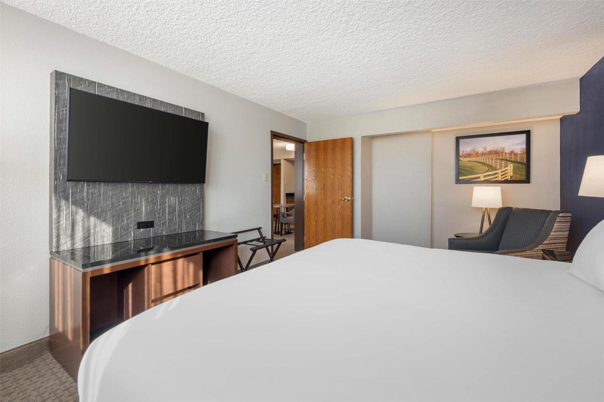 Drury Inn & Suites パデューカ エクステリア 写真