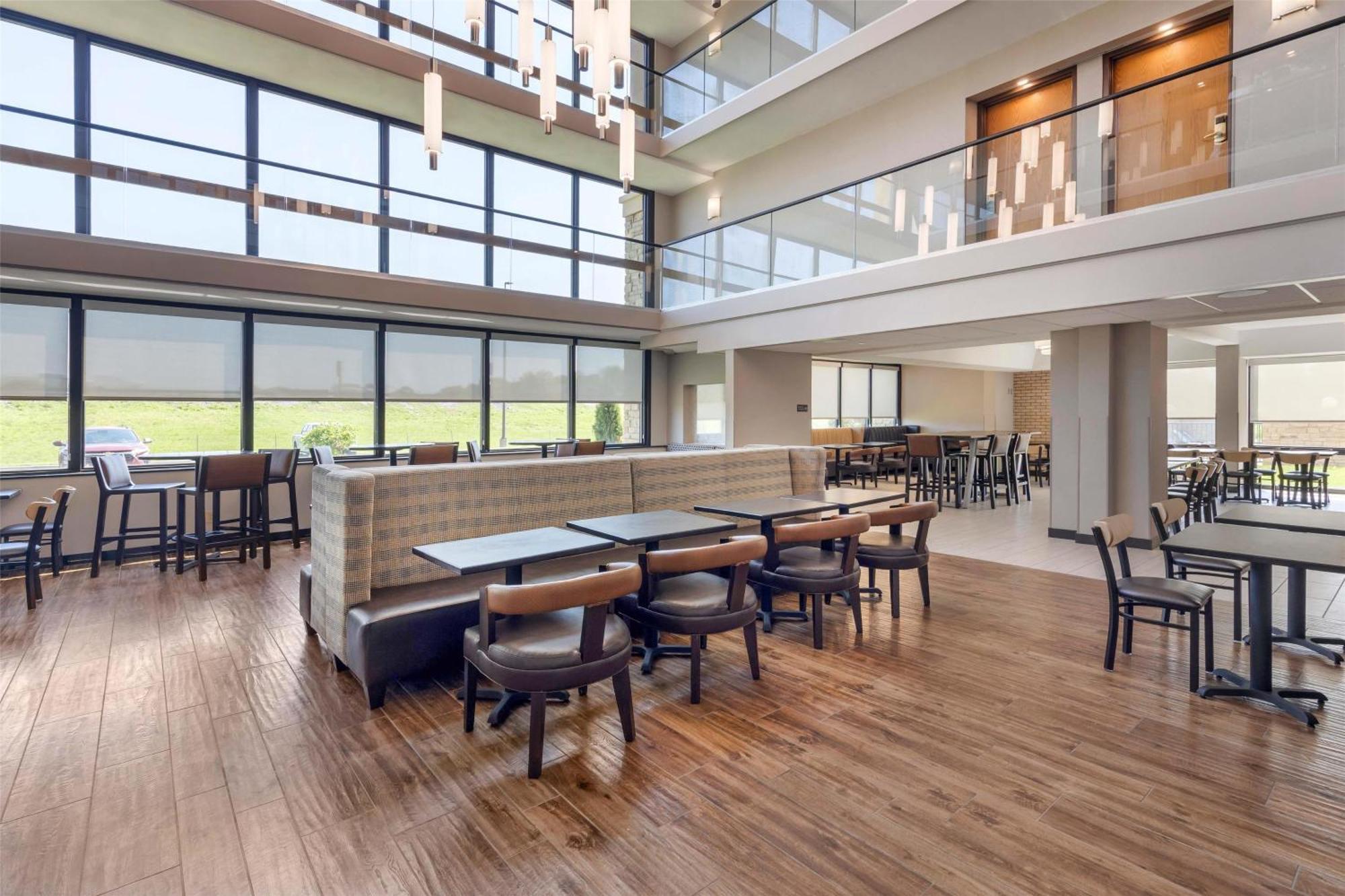 Drury Inn & Suites パデューカ エクステリア 写真